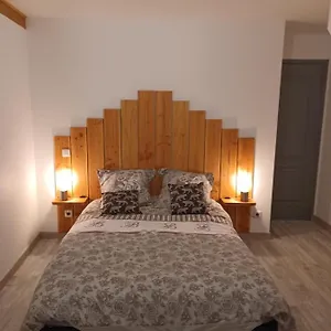 https://la-maison-du-saint-germain-laval-loire.hotels-rhonealpes.com
